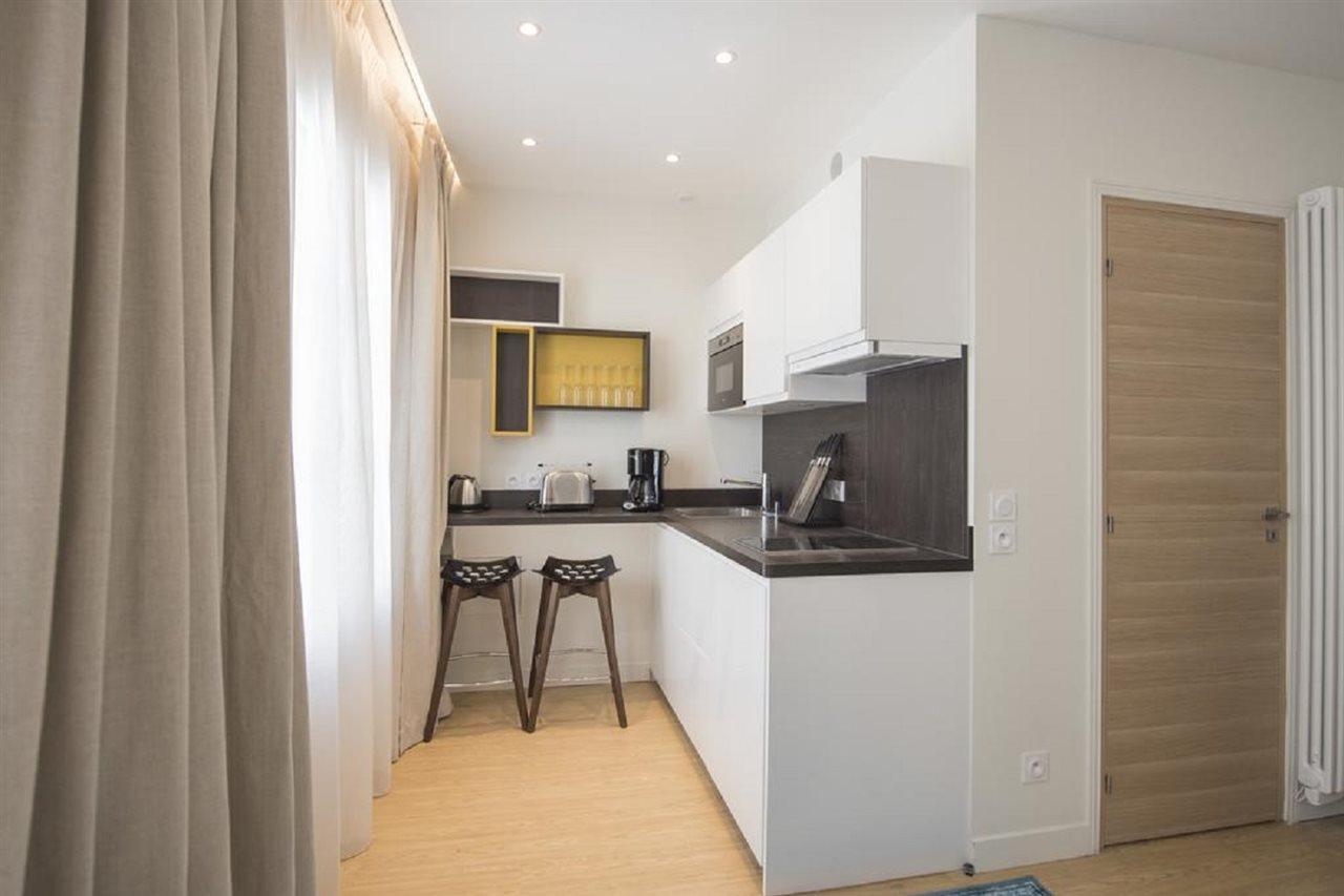 Veeve - Studio By The Jardin Du Luxembourg Париж Екстериор снимка